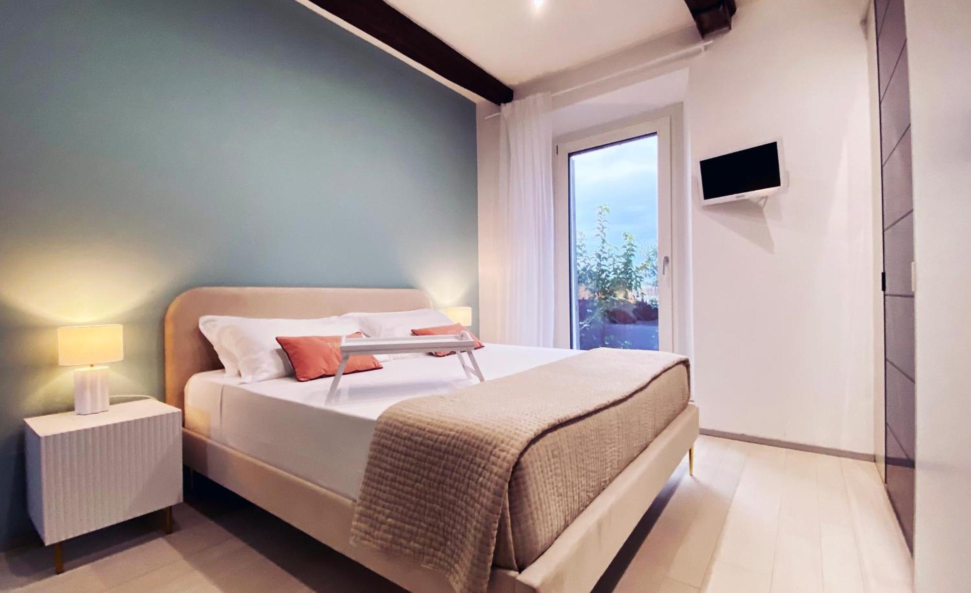Fwl Italian Romance On The Lake อาโรนา ภายนอก รูปภาพ